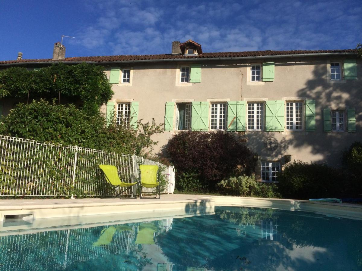 Chambre Dans Prieure De Caractere XVIII Siecle Bed & Breakfast Planioles Exterior photo