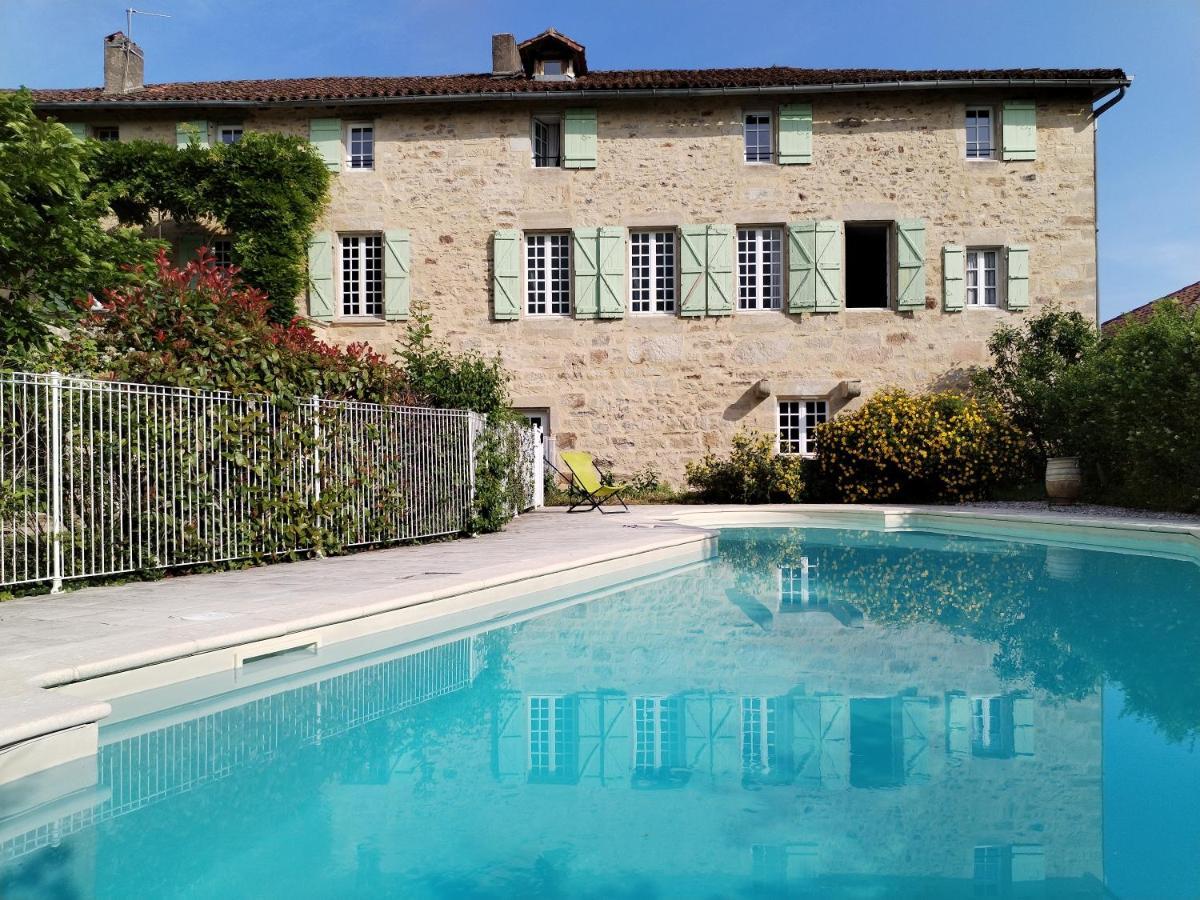 Chambre Dans Prieure De Caractere XVIII Siecle Bed & Breakfast Planioles Exterior photo